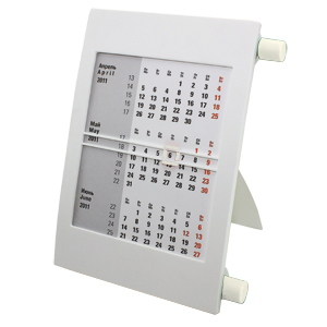 Календарь настольный на 2 года; белый; 18х11 см; пластик